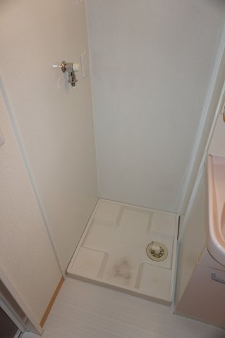 その他　山手ヒルズ壱番館　室内洗濯機置場