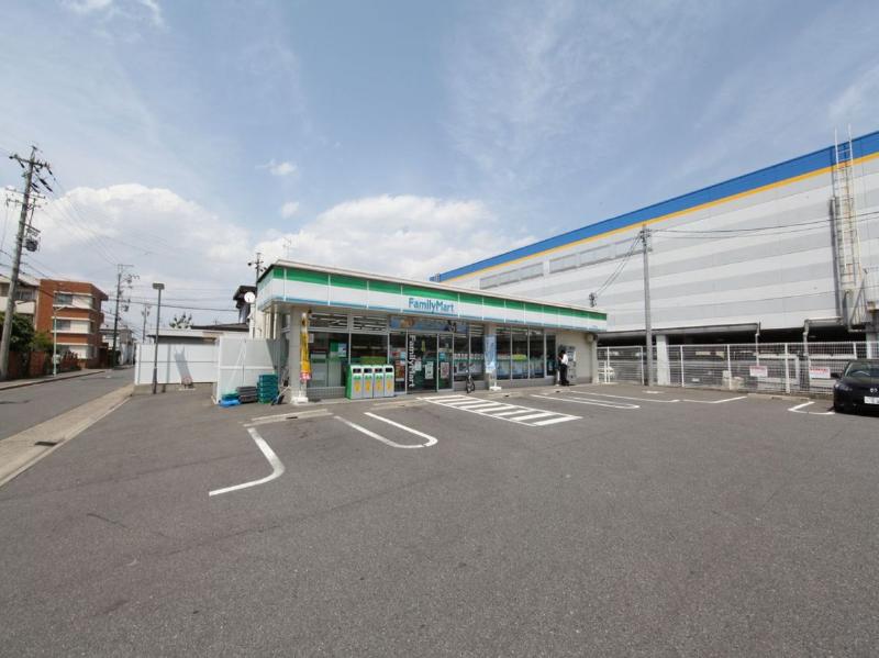 コンビニ　ファミリーマート 中川野田店（コンビニ）まで165m