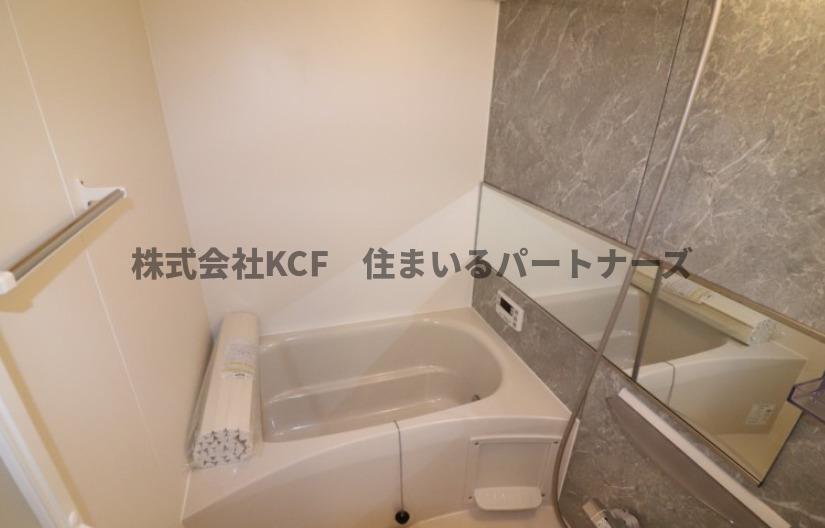 バス・シャワールーム　落ち着いた空間のお風呂です
