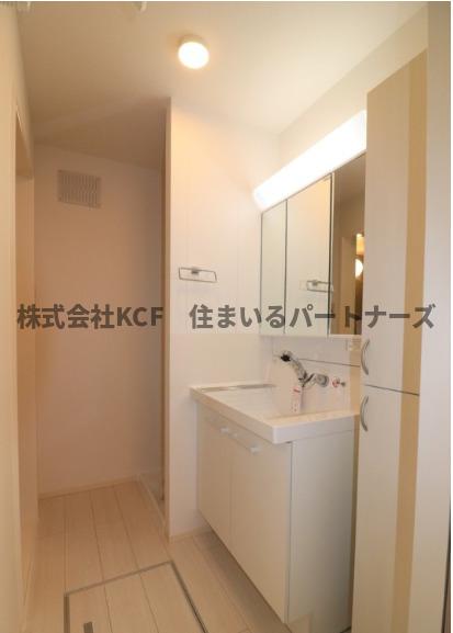 洗面設備　脱衣スペースもあります