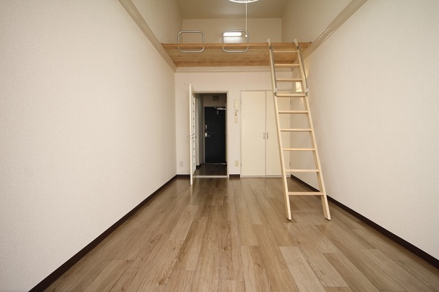 MKマンションの居間写真