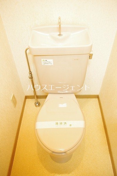 トイレ　清潔感のあるトイレ。※参考画像
