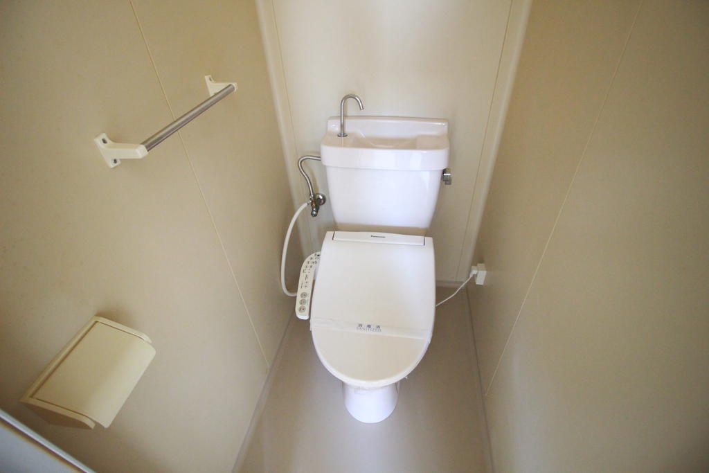 ＪＲ高徳線 佐古駅 徒歩26分 3階建 築37年のトイレ写真