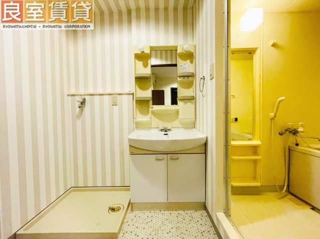 洗面設備　※この写真は同物件の別のお部屋のお写真です。現状優先