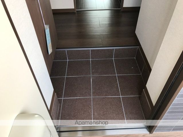山陽新幹線 福山駅 徒歩23分 3階建 築9年の玄関写真