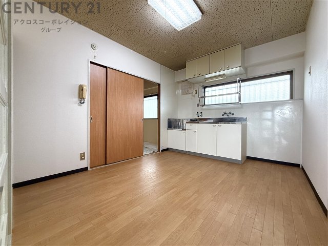 居室・リビング　床色が明るくて綺麗です♪