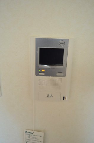 セキュリティ　モニタ付インターホンで急な来客も安心。