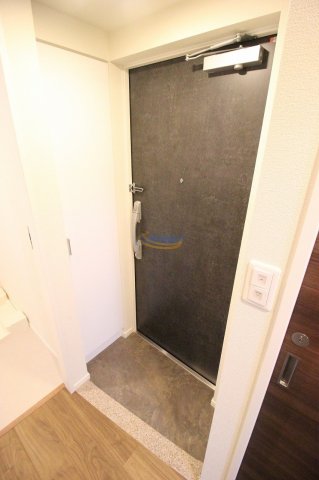 ノルデンタワー南森町プレミアムの玄関写真