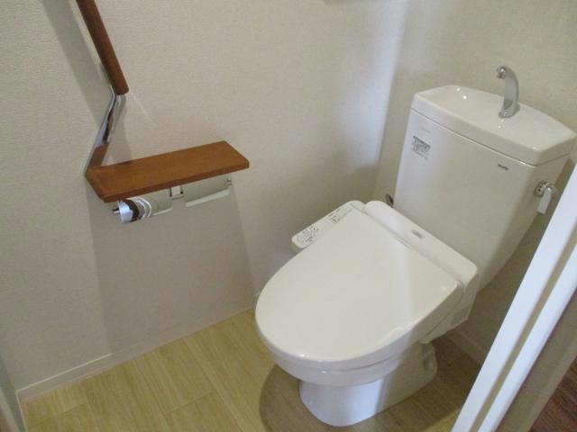 プロヌーブ舞屋のトイレ写真