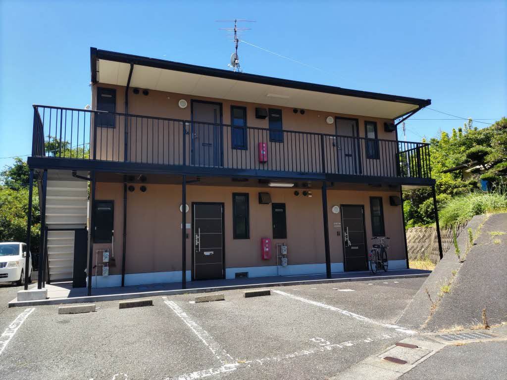 ＪＲ宇部線 宇部新川駅 バス乗車時間：15分 最寄りバス停で下車 徒歩7分 築31年