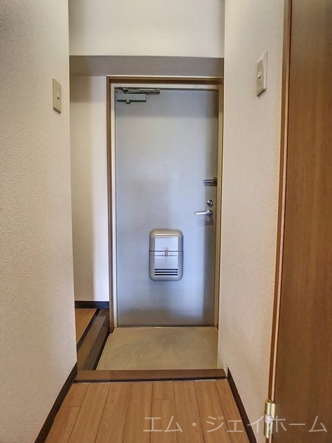 ＪＲ草津線 甲西駅 徒歩19分 6階建 築27年の玄関写真