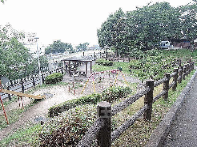 公園　枚岡公園（公園）まで1108m
