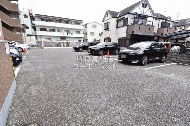 駐車場　敷地内駐車場