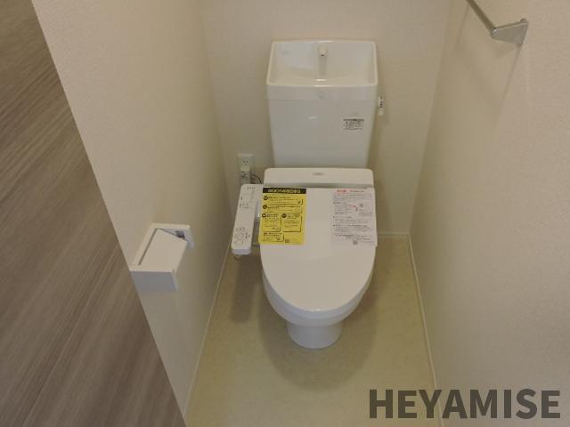 トイレ　※反転間取りのお部屋の画像です※現況を優先します