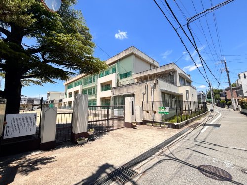 小学校　豊中市立螢池小学校（小学校）まで428m