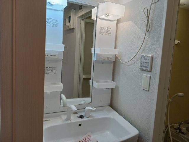 ＪＲ常磐線 友部駅 バス乗車時間：5分 最寄りバス停で下車 徒歩5分 2階建 築15年の内装写真