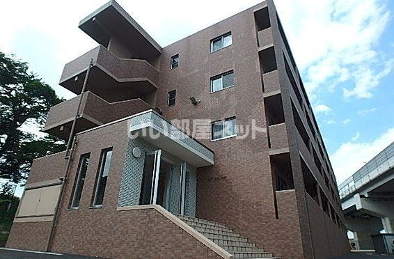 ＪＲ宇都宮線 宇都宮駅 バス乗車時間：30分 最寄りバス停で下車 徒歩7分 4階建 築18年の外観写真