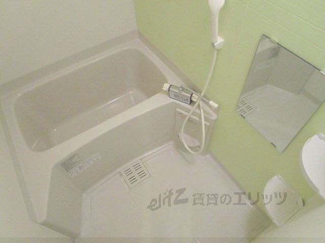 フジパレス吹田ウエストIII番館の風呂写真