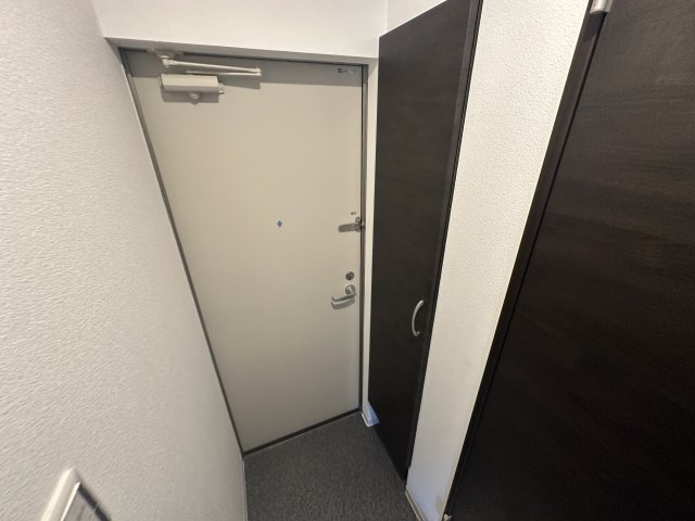 ジーメゾン東本町エルカーサの玄関写真