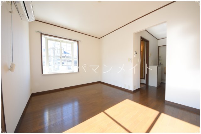 その他部屋・スペース　広くて明るい寝室
