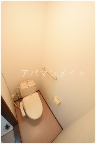 トイレ　落ち着いたトイレです