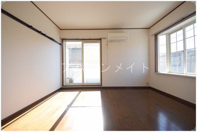 居室・リビング　使いやすい居間です