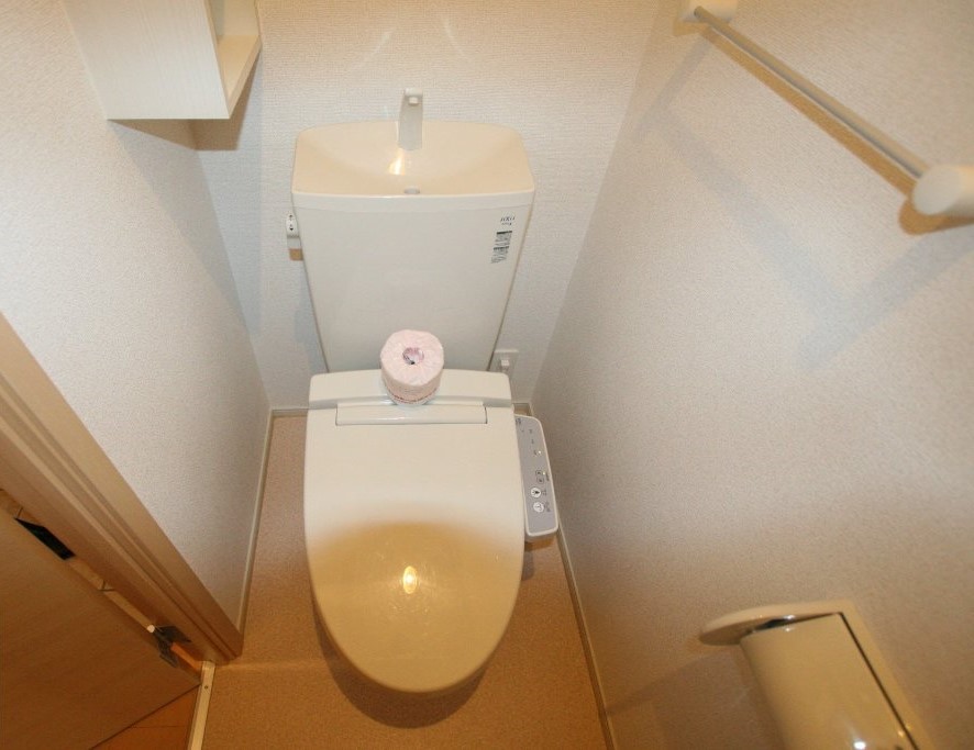 高松琴平電鉄長尾線 池戸駅 徒歩29分 2階建 築12年のトイレ写真