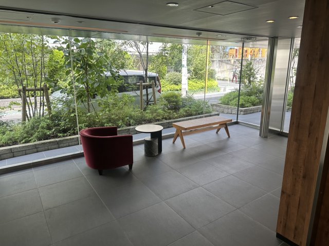東急田園都市線 三軒茶屋駅 徒歩6分 5階建 築3年の外観写真