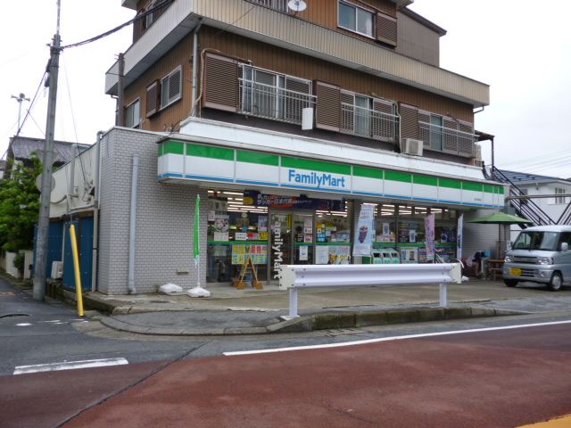 コンビニ　ファミリーマート松戸東中通店（コンビニ）まで154m