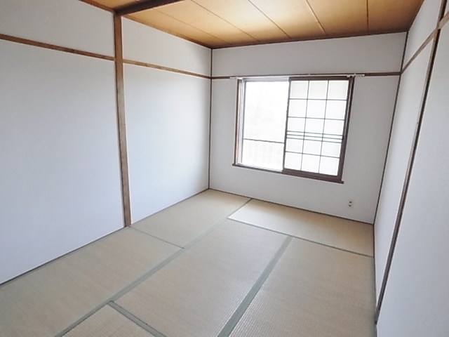 渦ヶ森コーポ7号棟の居間写真