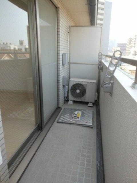 バルコニー　バルコニーあります