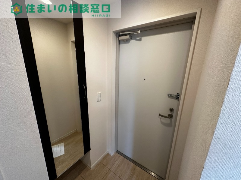 名鉄名古屋本線 東岡崎駅 徒歩3分 4階建 築8年の玄関写真