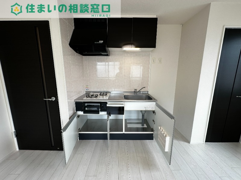 名鉄名古屋本線 東岡崎駅 徒歩3分 4階建 築8年のキッチン写真