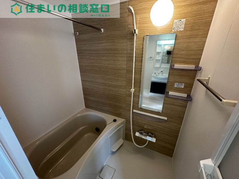名鉄名古屋本線 東岡崎駅 徒歩3分 4階建 築8年の風呂写真