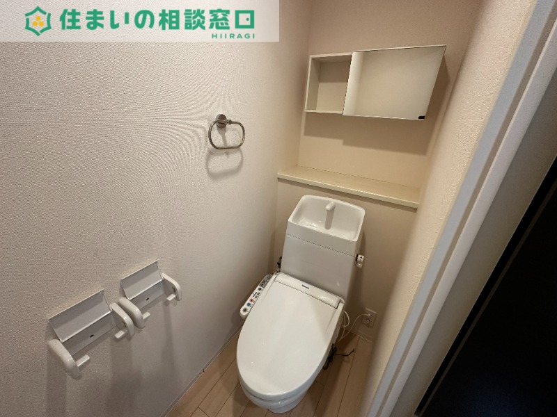 名鉄名古屋本線 東岡崎駅 徒歩3分 4階建 築8年のトイレ写真