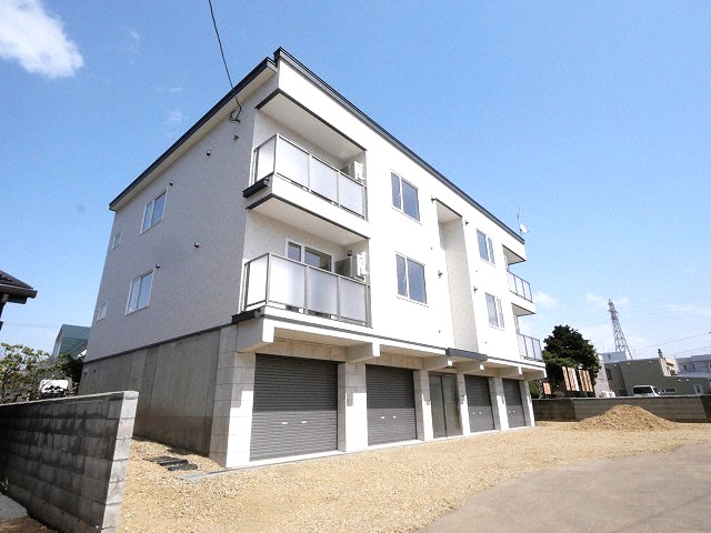 建物外観　地下東豊線「福住」徒歩9分