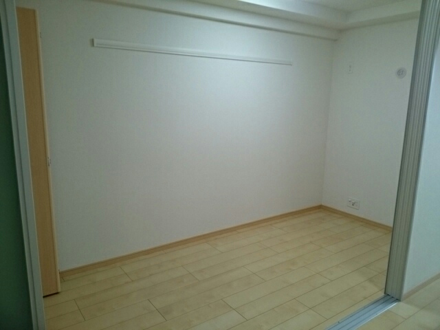 その他部屋・スペース　清潔感のあるフローリングのお部屋です