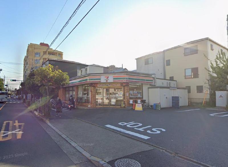 コンビニ　セブン-イレブン 足立綾瀬１丁目店（コンビニ）まで450m