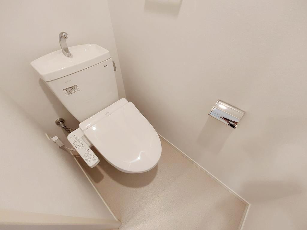 プラチナスイート五橋駅ガーデンコートのトイレ写真