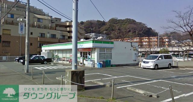 コンビニ　ファミリーマート横浜八景島店（コンビニ）まで200m