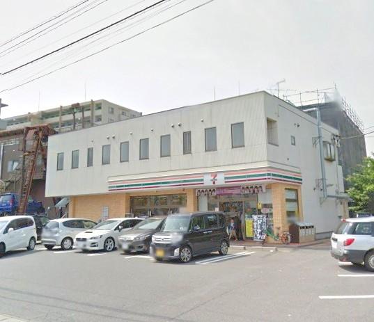 コンビニ　セブン-イレブン松戸小山店（コンビニ）まで1424m