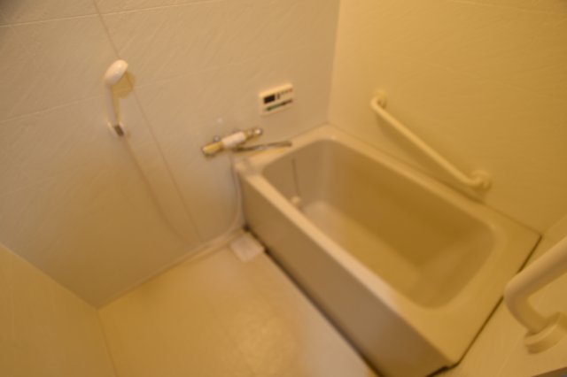バス・シャワールーム　シンプルで使いやすい浴室です！