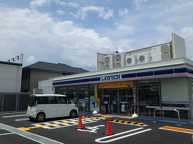 コンビニ　ローソン橿原御坊町店（コンビニ）まで134m