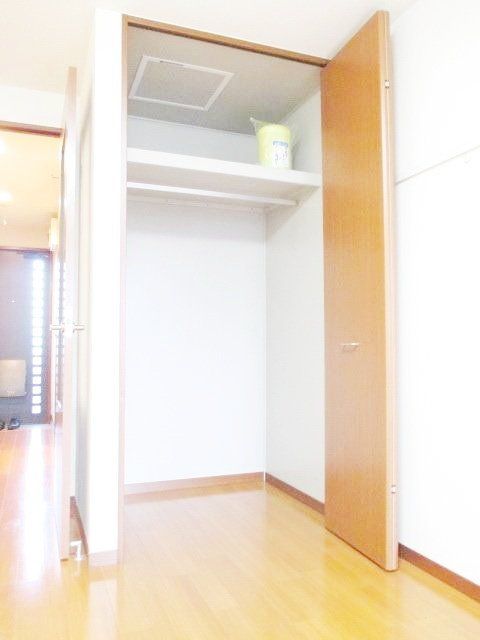 収納　★奥行のあるクローゼットでお荷物たくさんはいります★