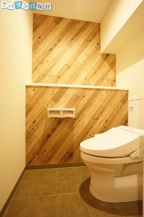 ロイヤルパークスER万代のトイレ写真