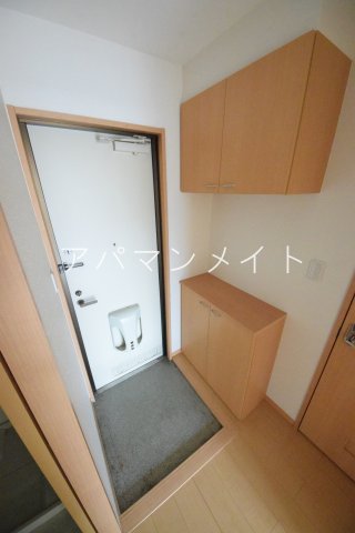 玄関　収納もある玄関です