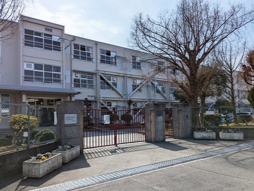 中学校　西宮市立学文中学校（中学校）まで22m