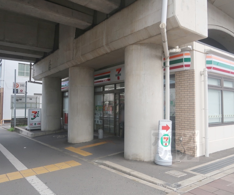 コンビニ　セブンイレブン近鉄十条駅前店（コンビニ）まで400m