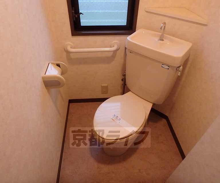 トイレ　お掃除も忘れずに