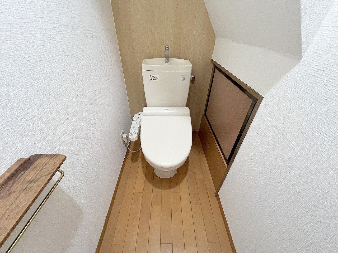 ＪＲ関西本線 平野駅 徒歩10分 3階建 築48年のトイレ写真